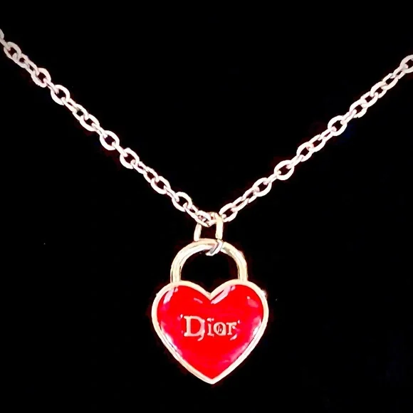 ❤️‍🔥 6 PIECE SET: Dior❤️pendant + Dior Cosmetic Bag + Dior Mirror + 3 Dior Cards - Picture 3 of 12